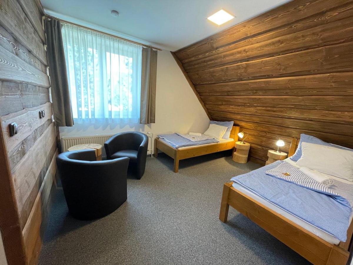 Hotel Kristian Kubova Huť Kültér fotó