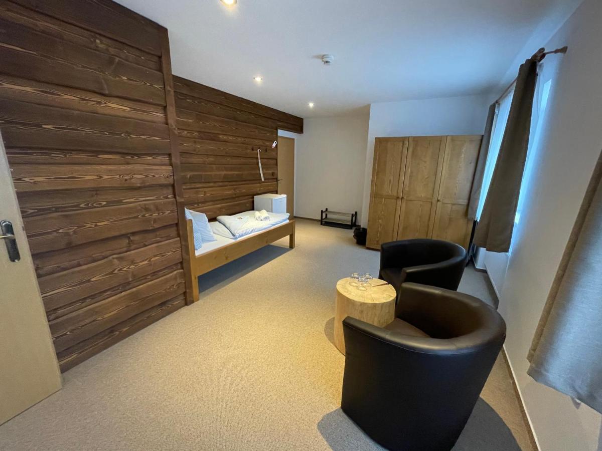 Hotel Kristian Kubova Huť Kültér fotó