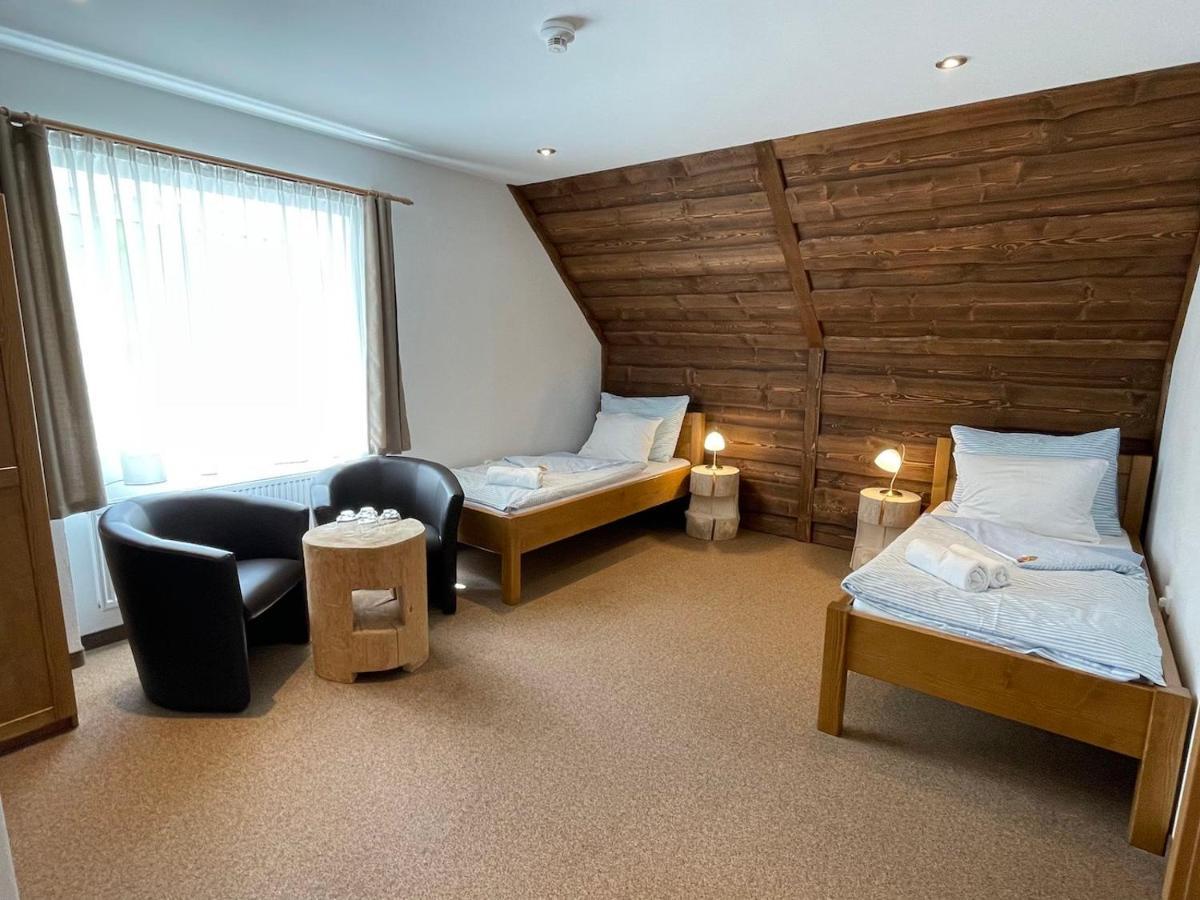 Hotel Kristian Kubova Huť Kültér fotó