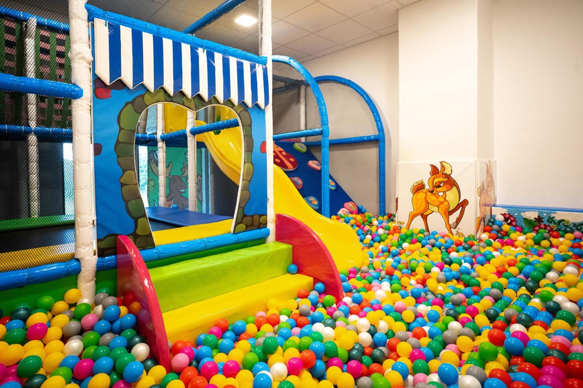 Hotel Kristian Kubova Huť Kültér fotó