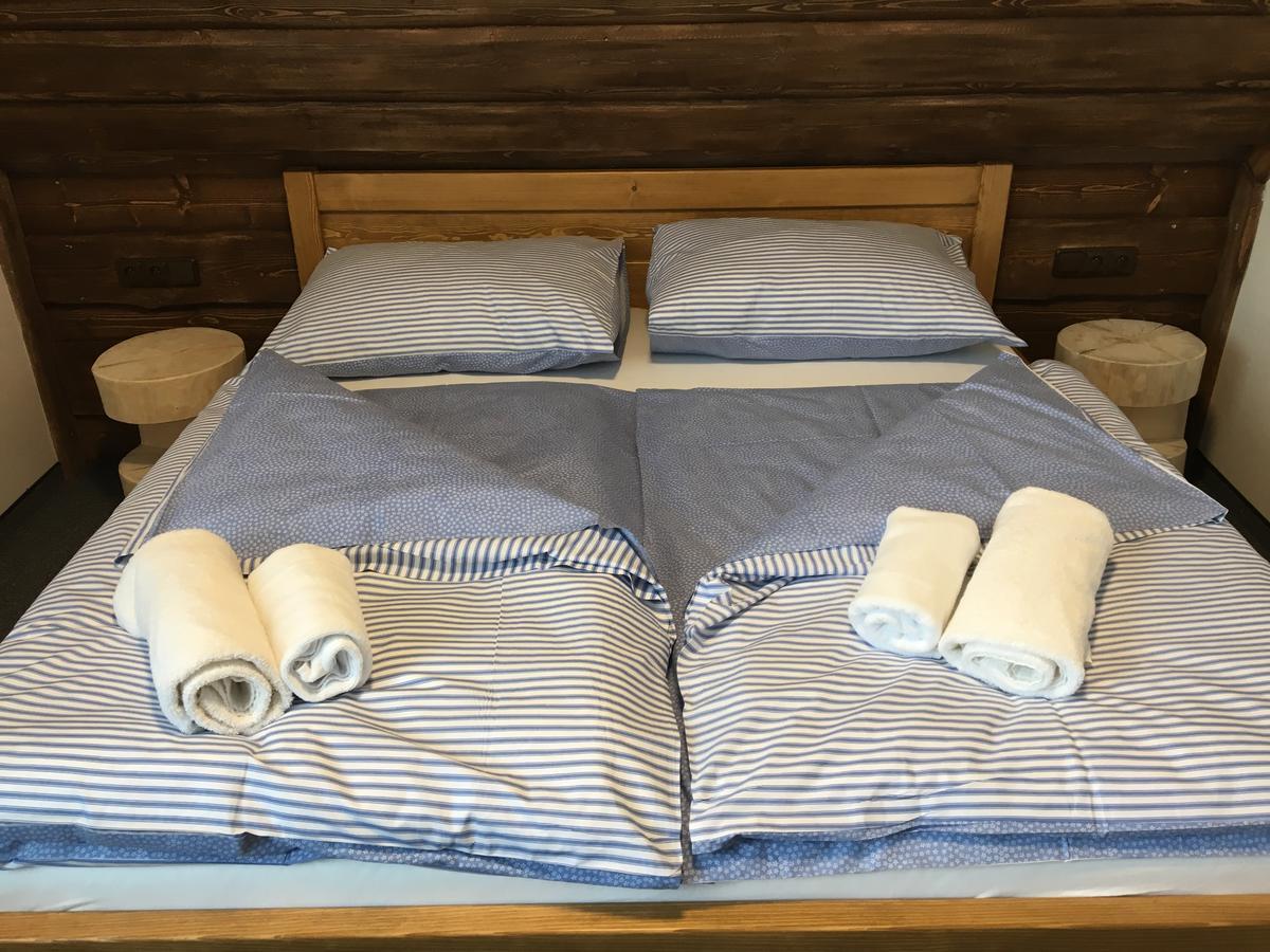 Hotel Kristian Kubova Huť Kültér fotó